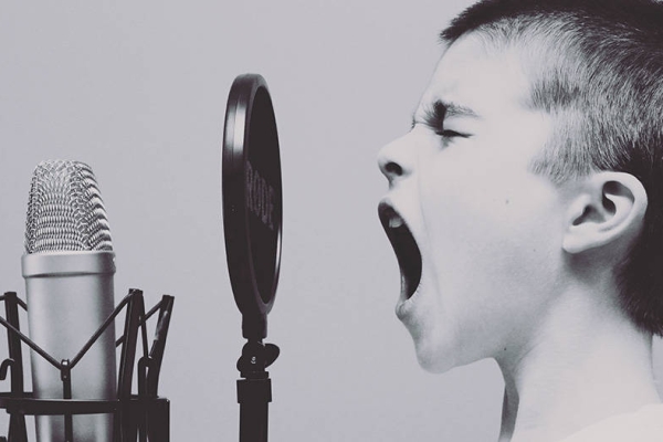 Choosing Your Voice – How the Right Voice Can Influence Callers